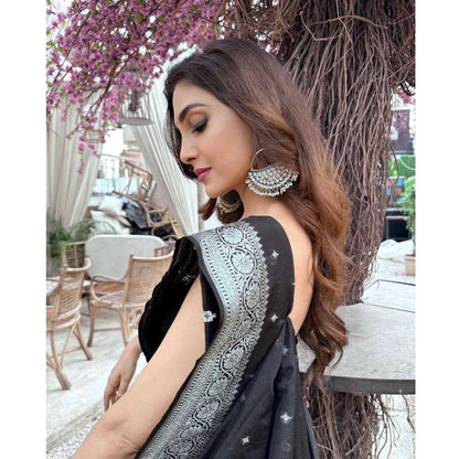 Generic Women's Silk Printed Saree With Unstitched Blouse 5.5Mtr (Black)